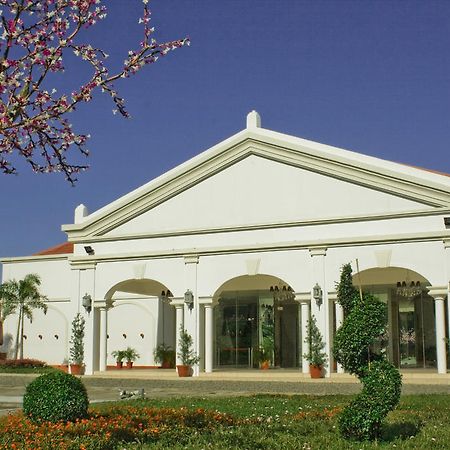 Ilocos Norte Hotel & Convention Center لواوْغ المظهر الخارجي الصورة