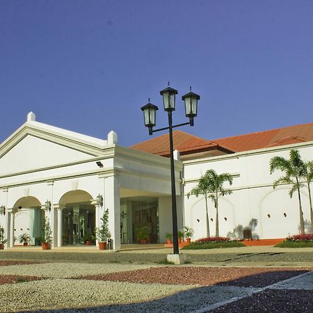 Ilocos Norte Hotel & Convention Center لواوْغ المظهر الخارجي الصورة