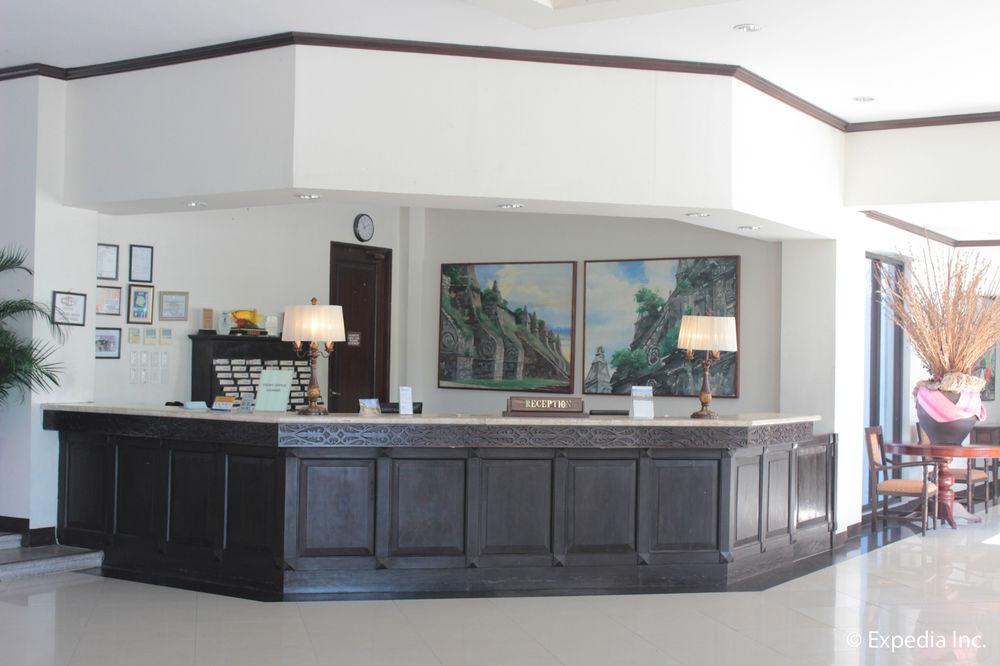 Ilocos Norte Hotel & Convention Center لواوْغ المظهر الخارجي الصورة