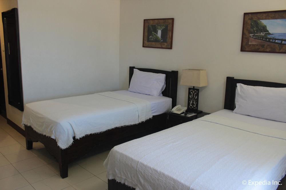 Ilocos Norte Hotel & Convention Center لواوْغ المظهر الخارجي الصورة