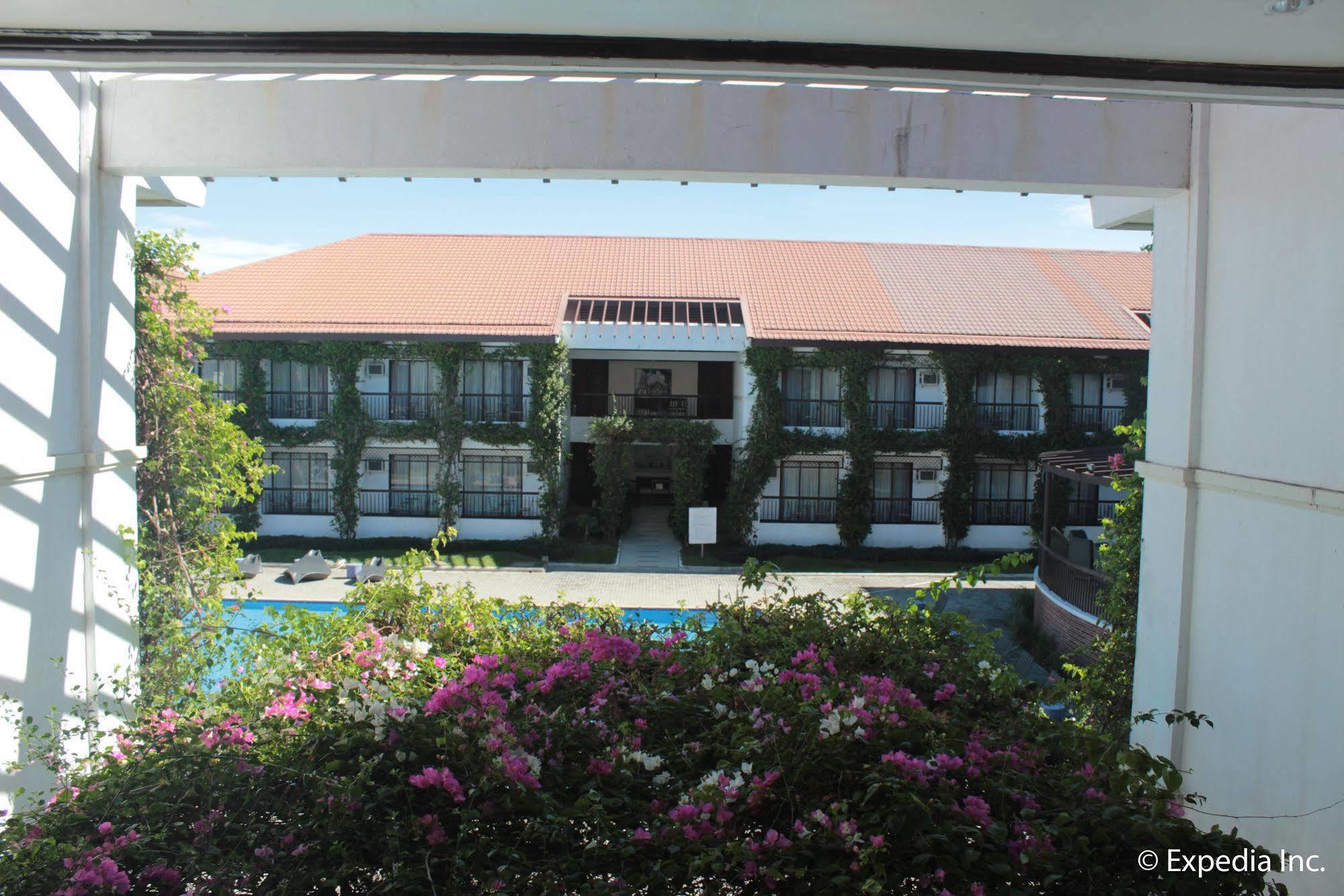 Ilocos Norte Hotel & Convention Center لواوْغ المظهر الخارجي الصورة