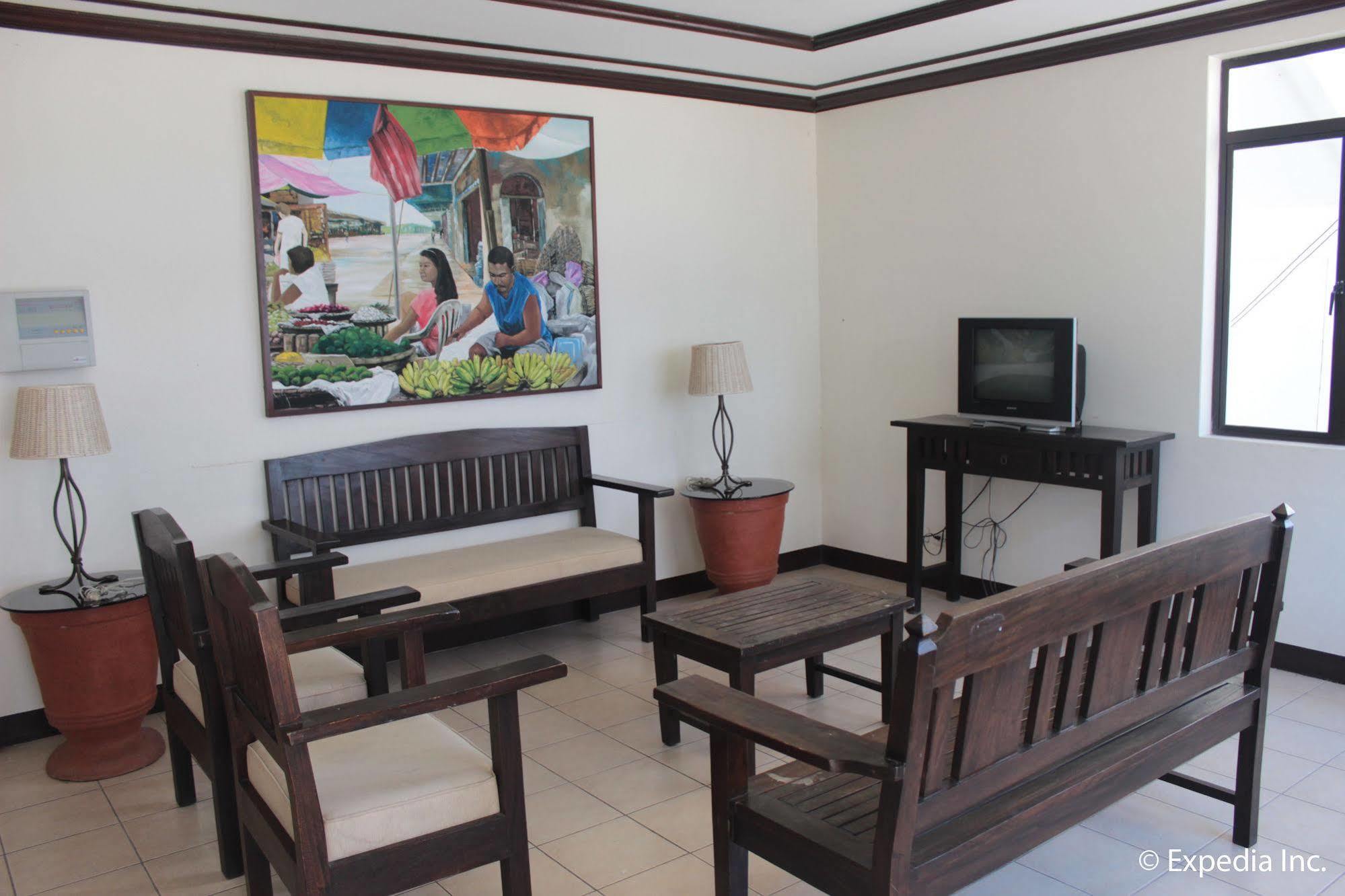 Ilocos Norte Hotel & Convention Center لواوْغ المظهر الخارجي الصورة