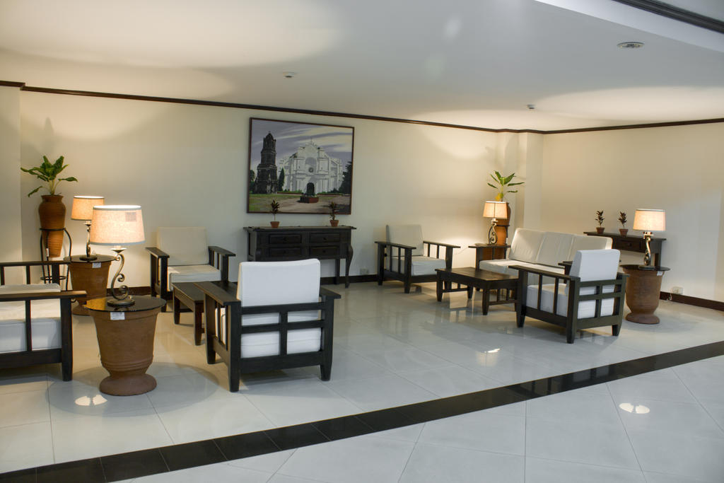 Ilocos Norte Hotel & Convention Center لواوْغ المظهر الخارجي الصورة
