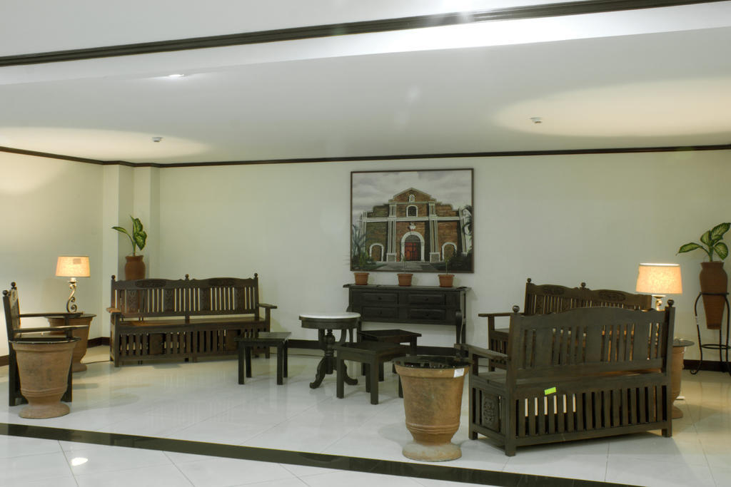 Ilocos Norte Hotel & Convention Center لواوْغ المظهر الخارجي الصورة