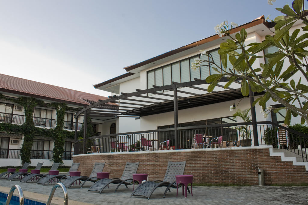 Ilocos Norte Hotel & Convention Center لواوْغ المظهر الخارجي الصورة