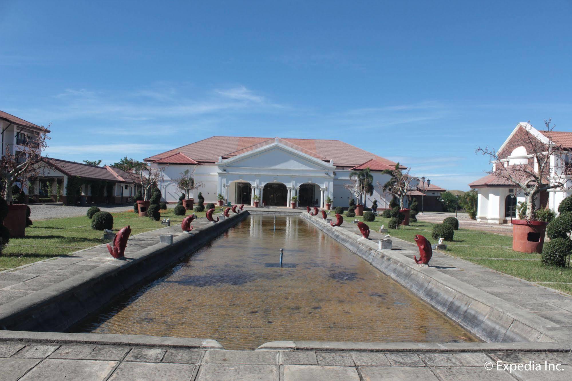 Ilocos Norte Hotel & Convention Center لواوْغ المظهر الخارجي الصورة